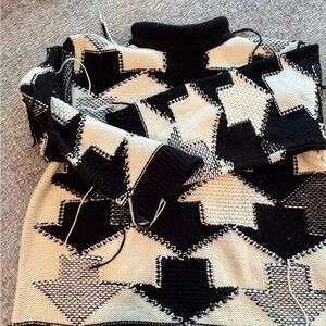 Black & Cream Geometric Turtleneck Sweater - Women